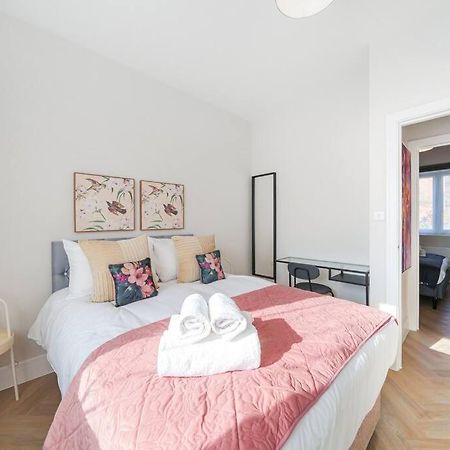 Cosy Tooting Retreat: 2-Bed Gem Londres Exterior foto